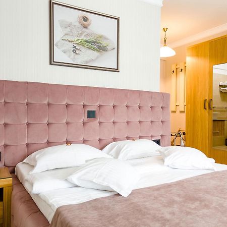 Hotel Roser House Boutique - Pe Malul Lacului Colibiţa Εξωτερικό φωτογραφία