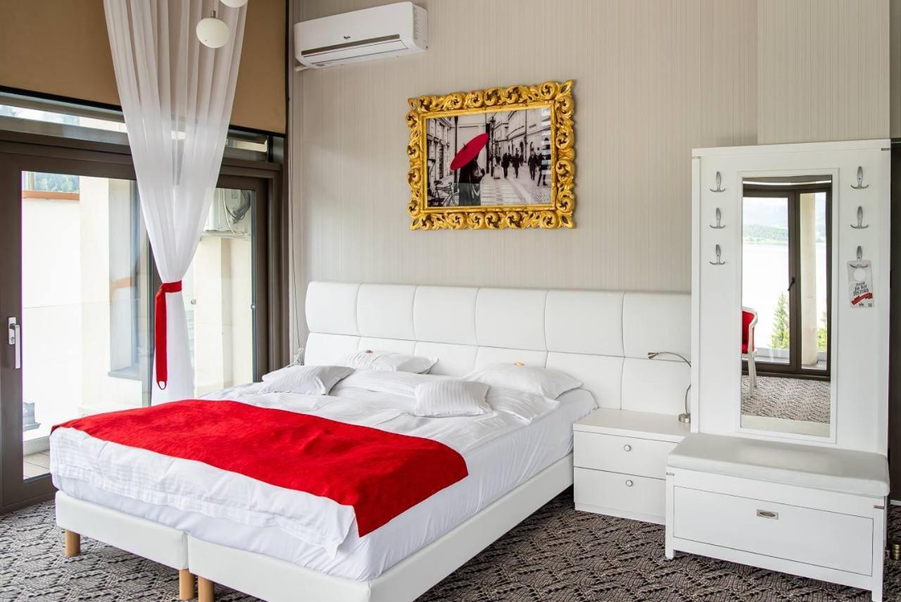 Hotel Roser House Boutique - Pe Malul Lacului Colibiţa Εξωτερικό φωτογραφία