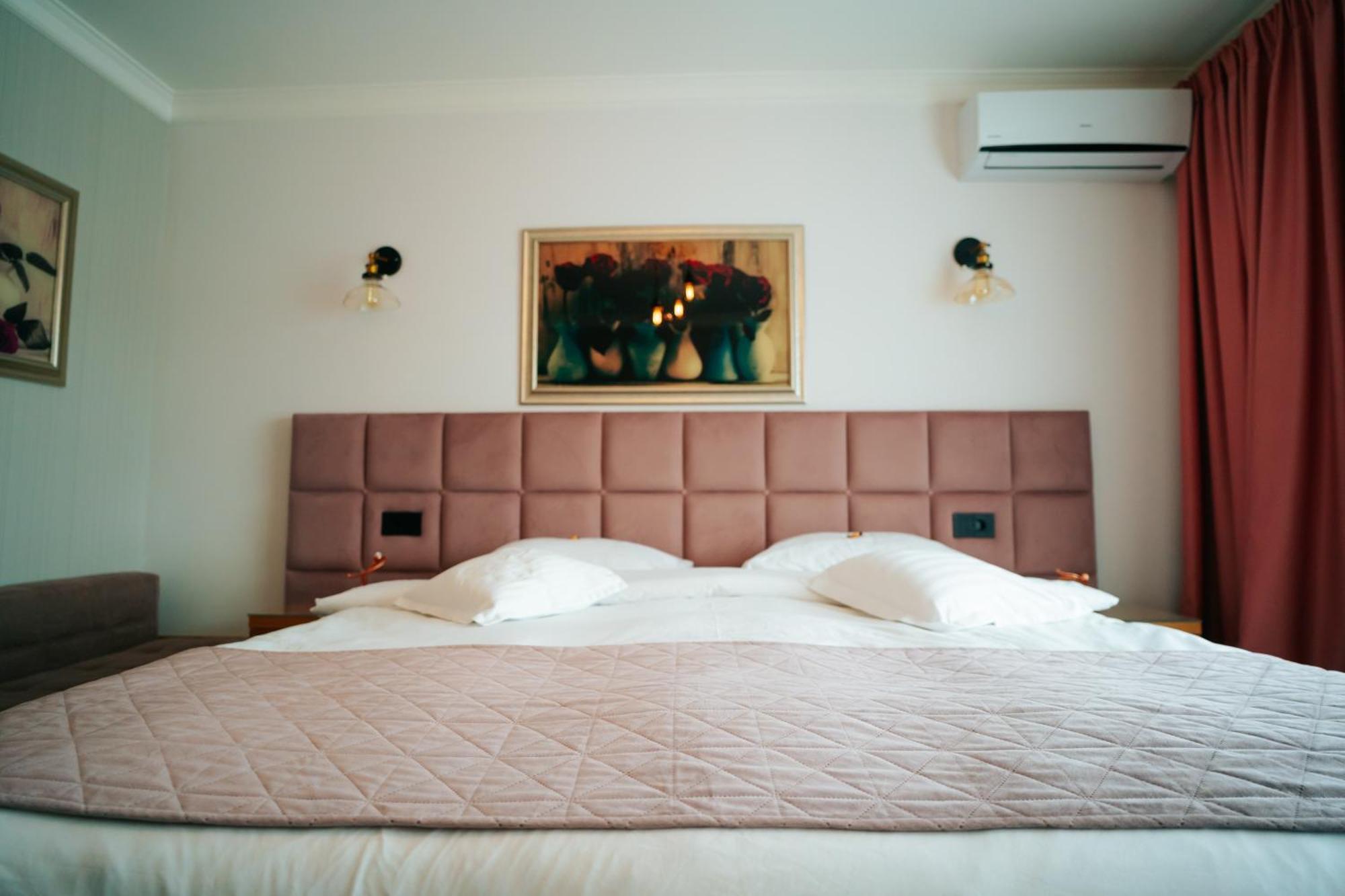 Hotel Roser House Boutique - Pe Malul Lacului Colibiţa Εξωτερικό φωτογραφία