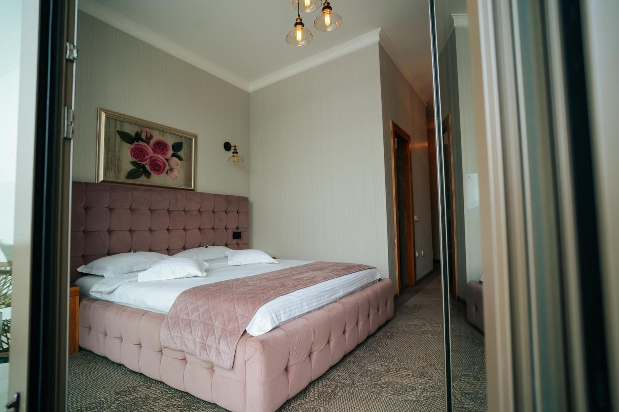 Hotel Roser House Boutique - Pe Malul Lacului Colibiţa Εξωτερικό φωτογραφία
