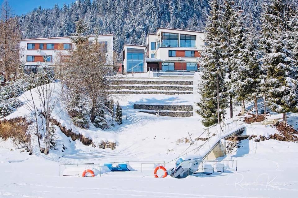 Hotel Roser House Boutique - Pe Malul Lacului Colibiţa Εξωτερικό φωτογραφία